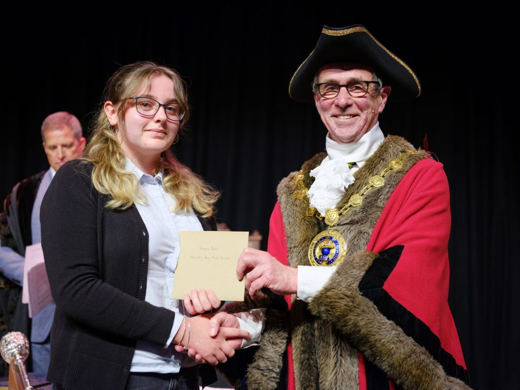 2026 Humphry Davy Prize Winner, Victoria Peters, receiving her award from outgoing Mayor Cllr Stephen Reynolds